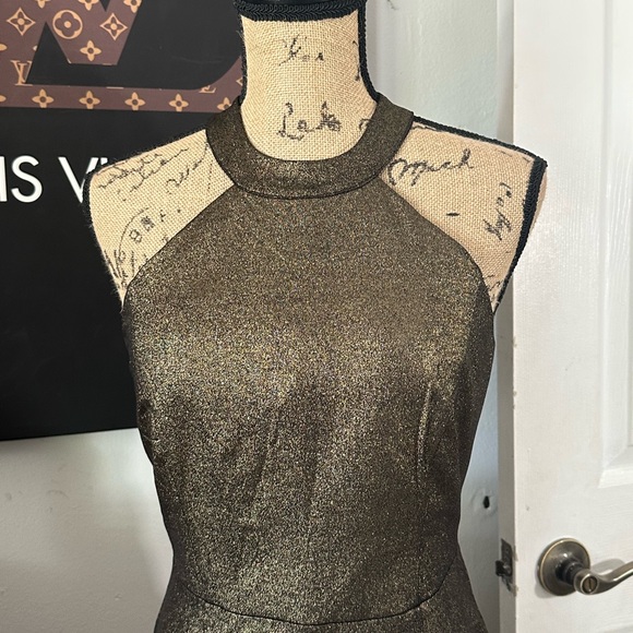 🆕Alexa B Nites Halter Gold Dress - Picture 5 of 16